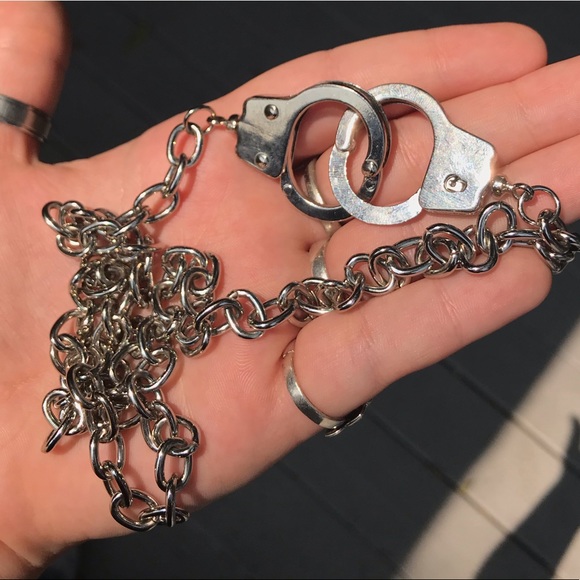 handcuff chain - Picture 2 of 3